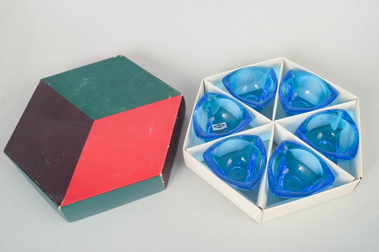 Kaj Franck for Nuutajärvi, set of six bowls.