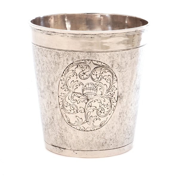 Grosser Schlangenhaut Bescher aus Silber von Søren Pedersen, Odense, 1702-44. H: 10,1cm. G: 159gr
