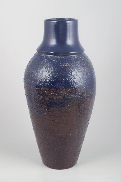 Mari Simmulson for Upsala-Ekeby, floor vase model 5022.