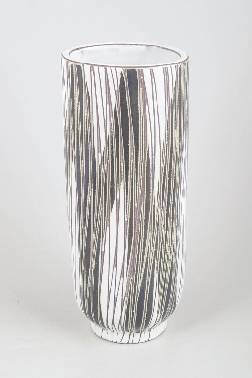 Mari Simmulson for Upsala-Ekeby, vase model 4086.